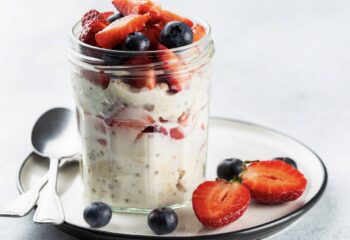 Mixed Berry Greek Yogurt Overnight Oats