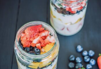 Strawberry-Peach-Chia Greek Yogurt Overnight Oats