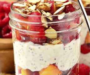 Raspberry Peach Greek Yogurt Power Oats Raspberry Peach Greek Yogurt Power Oats